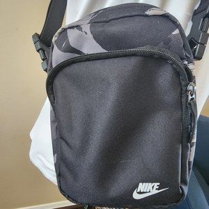Nike Crossbody